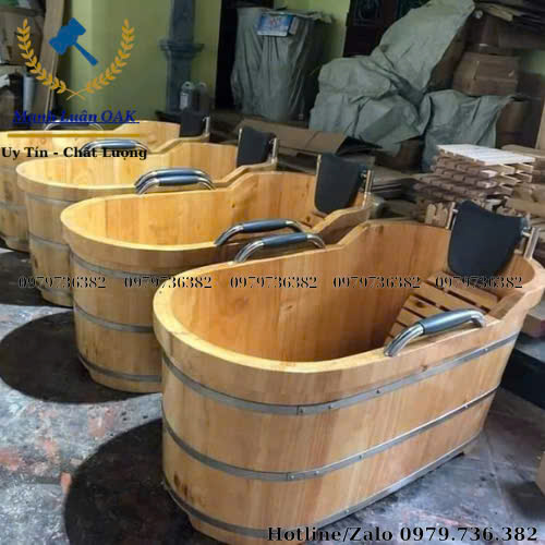 Bàn giao lô thùng tắm gỗ thông cho khách Hà Nội