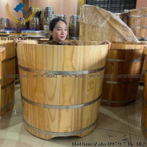 Xung quanh được gia cố 3 đai kẽm chắc chắn