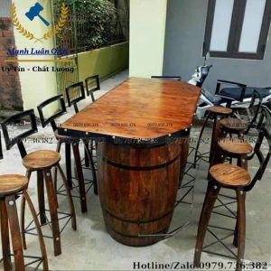 Bộ bàn ghế gỗ Thông trang trí quán cafe