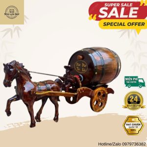 xe ngựa kéo bình rượu
